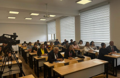 “Müasir türk ədəbi dilində leksikologiyanın əsas inkişaf istiqamətləri” mövzusunda ilkin müzakirəsi keçirilib