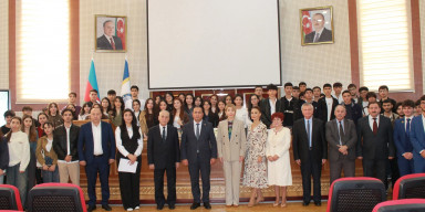 I kurs tələbələri ilə görüş keçirilib