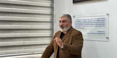 BDU-da Əməkdar jurnalist Elçin Alıoğlu ilə görüş