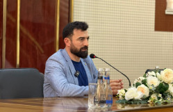 BDU-da tanınmış yazıçı və psixoloq Rövşən Abdullaoğlu ilə görüş