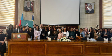 Türk yazıçısı, aktyor, hüquqşünas, millət vəkili Bahadır Yenişehirlioğlu ilə “Günümüz insanının dirçəlişi” mövzusunda görüş