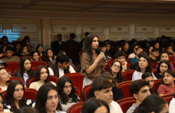 BDU-da BMT-nin 80 illik yubileyinə həsr olunmuş “Gələcəyin Gənclər Dialoqu” adlı tədbir keçirilib