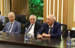 Prezident təqaüdünə layiq görülmüş BDU tələbələri ilə görüş