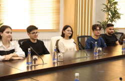 Prezident təqaüdünə layiq görülmüş BDU tələbələri ilə görüş