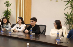 Prezident təqaüdünə layiq görülmüş BDU tələbələri ilə görüş