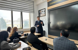 Əməkdar jurnalist Emin Musəvi ilə görüş keçirilib