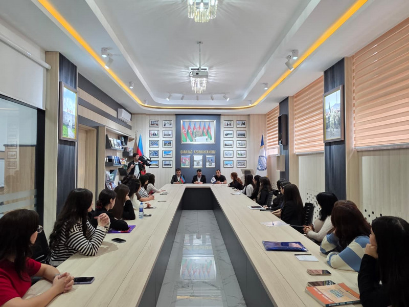 BDU-da Vətən müharibəsi iştirakçısı olan jurnalistlə görüş keçirilib