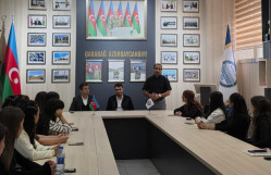 BDU-da Vətən müharibəsi iştirakçısı olan jurnalistlə görüş keçirilib