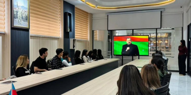 BAKI DÖVLƏT UNIVERSITETININ (BDU) GEOLOGIYA FAKÜLTƏSINDƏ “BDU KÖNÜLLÜLƏRI” TƏŞKILATININ TƏŞƏBBÜSÜ ILƏ “MÜSTƏQILLIYƏ APARAN YOL” ADLI TƏDBIR KEÇIRILIB