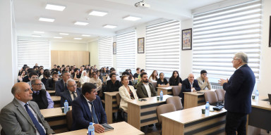 BSU Graduate and Nobel Peace Prize Winner Meets with BSU Students