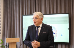 BSU Graduate and Nobel Peace Prize Winner Meets with BSU Students