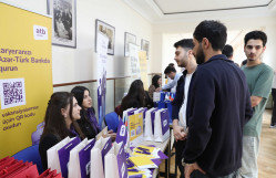 BDU-da “Peşəkar gələcəyə doğru körpü” adlı ixtisaslaşmış Karyera Sərgisi keçirilir