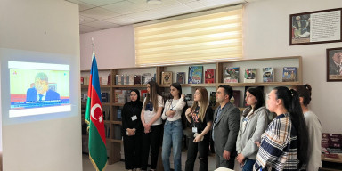 Tələbələrimiz kitab sərgisində iştirak ediblər