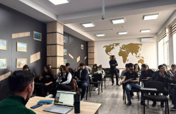Geomatika və geodeziya mühəndisliyi ixtisasında təhsil alan tələbələrin iştirakı ilə “İxtisasını tanı və gələcəyini qur” adlı tədbir-seminar keçirilib
