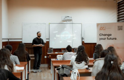 BDU tələbələri üçün “iOS proqramlaşdırma” mövzusunda infosessiya