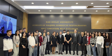 BDU tələbələri Heydər Əliyev muzeyində