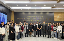 BDU tələbələri Heydər Əliyev muzeyində