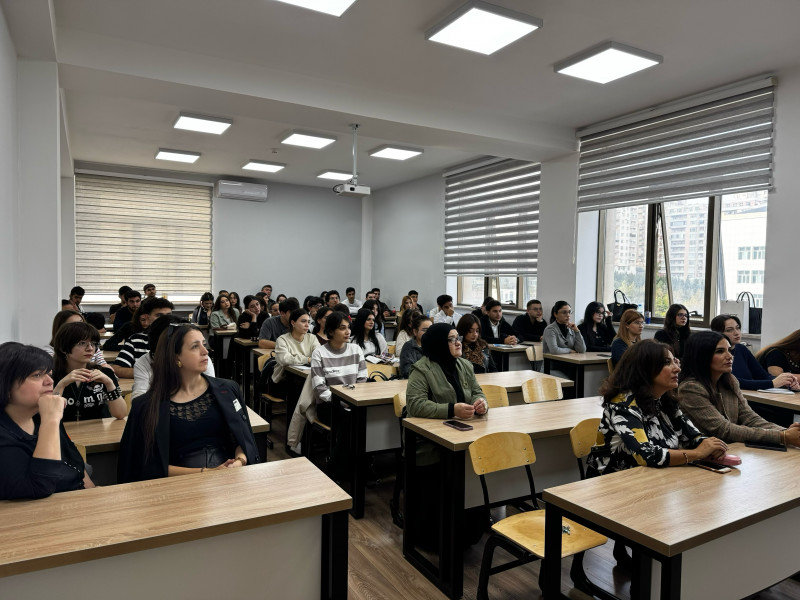 Akademik Rafael Hüseynov BDU-da ustad dərsi keçib