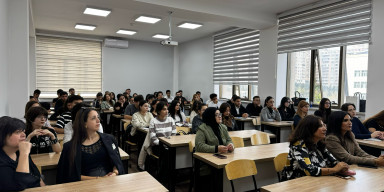 Akademik Rafael Hüseynov BDU-da ustad dərsi keçib