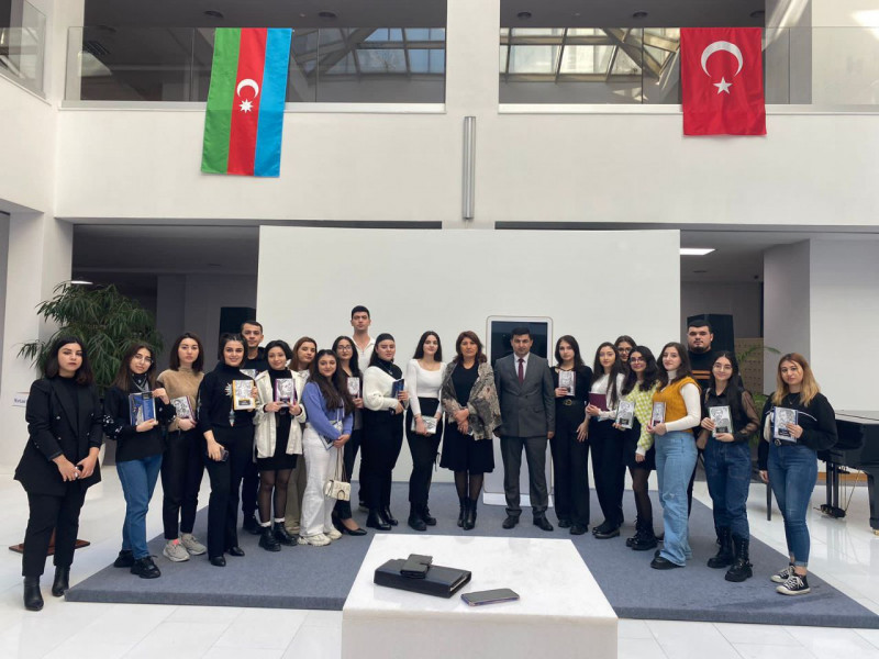 Fakültə tələbələri AMEA Mərkəzi Elmi Kitabxanasında