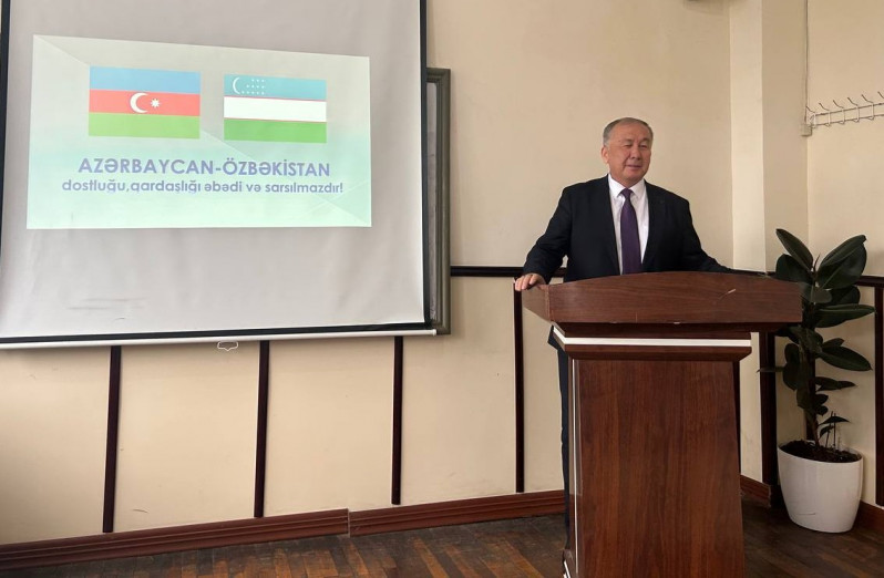 Professor Nurbay Cabbarovun mühazirəsi