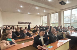Özbəkistanlı professor fakültədə ustad dərsi keçib