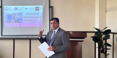 “Elektron media” mövzusunda mühazirə