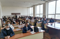 İlahiyyat İnstitutunun rektoru ustad dərsi keçib