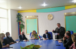 AŞIQ ƏLƏSGƏRƏ HƏSR OLUNMUŞ KİTABIN TƏQDİMATI KEÇİRİLİB