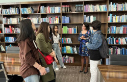 TƏLƏBƏLƏRİMİZ UNEC KİTABXANALARINDA