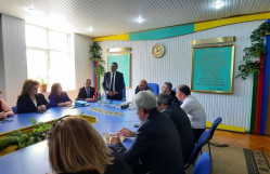 Türkiyənin tanınmış şairi Mehmet Nuri Parmaksızla görüş