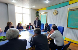 Türkiyənin tanınmış şairi Mehmet Nuri Parmaksızla görüş