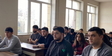 Bakı Dövlət Universitetinin Karyera və məzunlarla iş Mərkəzinin əməkdaşları tərəfindən 4-cü kurs tələbələri ilə görüş keçirilmişdir.