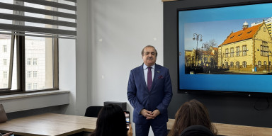 Azərbaycanda şərqşünaslıq elmi, şərqşünaslıq təhsilinin inkişaf mərhələləri və perspektivləri