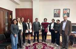 Tyutor Lalə xanımın yubileyidir