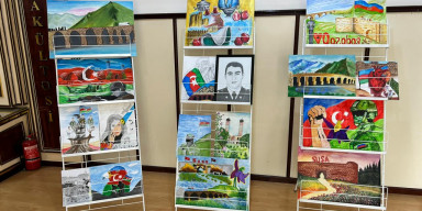 Bakı Dövlət Universitetində “Xarıbülbül” rəsm sərgisi