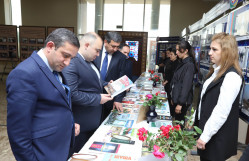 “Ulu öndər Heydər Əliyev və kitab mədəniyyəti”