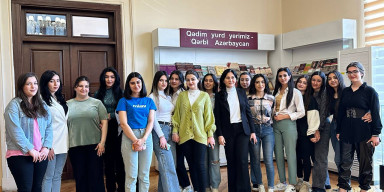 TƏLƏBƏLƏRİMİZ KİTAB SƏRGİSİNDƏ