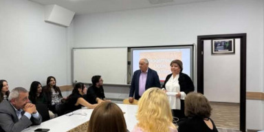 Azərbaycan radiosunun 100 illiyinə həsr olunmuş elmi seminar