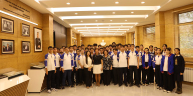 Fizika-riyaziyyat və informatika təmayüllü liseyin şagirdləri BDU-da