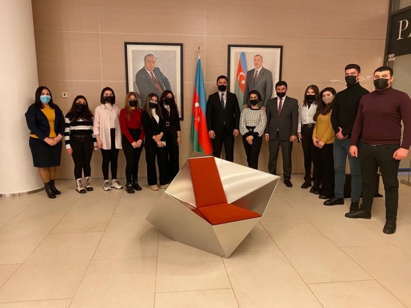 TƏLƏBƏRİMİZ ADA UNİVERSİTETİ KİTABXANASINDA