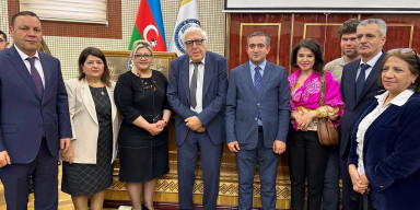 Xalq yazıçısı Anarın yubileyinə həsr olunmuş konfrans