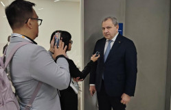 BDU nümayəndə heyəti Seulda Sammit çərçivəsində ikitərəfli görüşlər keçirir