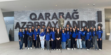 BDU könüllüləri Zəfər muzeyini ziyarət ediblər