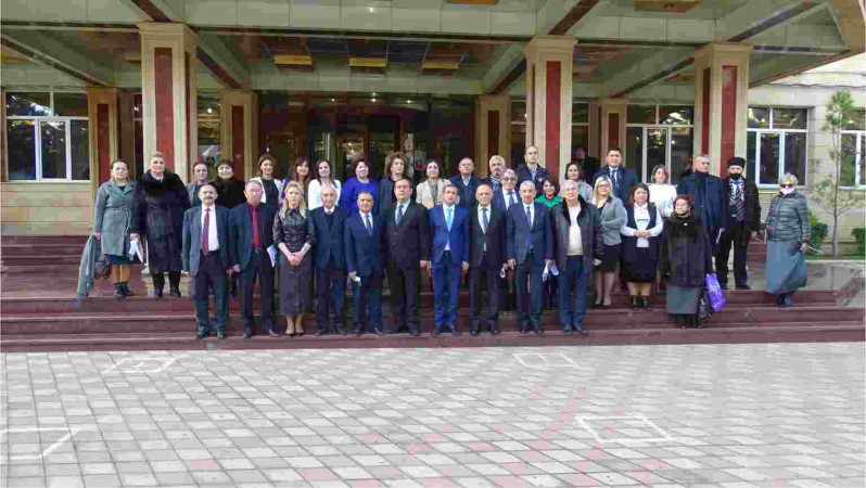 PROFESSOR ABUZƏR XƏLƏFOVA HƏSR EDİLMİŞ KONFRANS