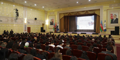 BDU-da EMIDWORLD İqtisadiyyat, dövlət maliyyəsi, biznes və sosial elmlər üzrə III Beynəlxalq konfrans keçirilir