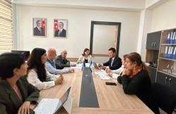 “Rəqəmsal əsrdə Çin yeni mediasının inkişafı” mövzusunda elmi seminar