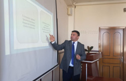 DOSENT RƏŞAD QARDAŞOVUN ELMİ SEMİNARI