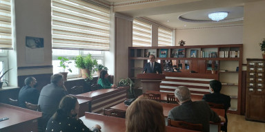 NİZAMİ MÖVZUSUNDA ELMİ SEMİNAR