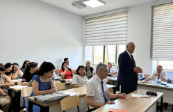 MAGİSTRANTLARIN DİSSERTASİYA MÜDAFİƏSİ DAVAM EDİR